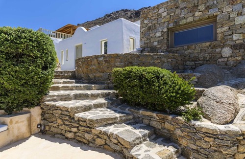 Elia Villa | Beautiful Villa Isabella
