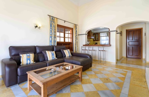 Montana Roja Villa | Beautiful villa with private pool