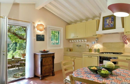 Cetona Villa | Beautiful villa with swimming pool at the edge of a spectacular medieval village