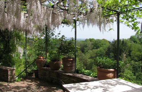 Cetona Villa | Beautiful villa with swimming pool at the edge of a spectacular medieval village