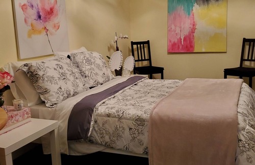 Lagoon City Cottage | Beautiful Waterfront Cottage in Lagoon City