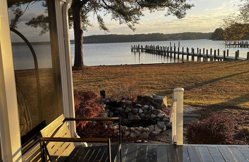 Onancock House | Beautiful waterfront family friendly home.