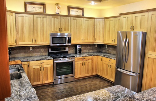 Deer Park House | Beautiful, Well Laid Out 3000sqft , Nicely decorated home. Sleeps 10