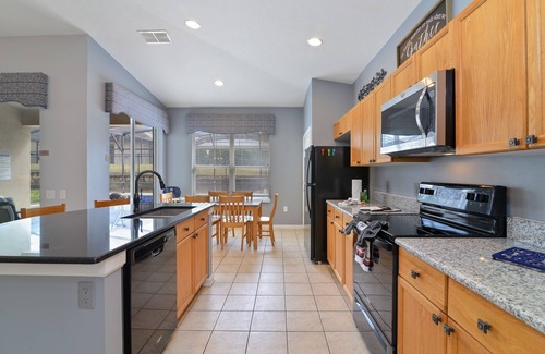 Windsor Palms House | Beautifully renovated four bedroom Villa in Gated Windsor Palms Resort