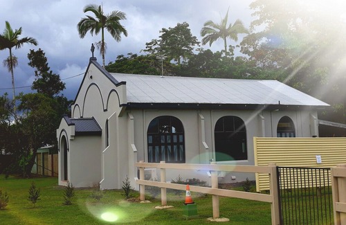 Mena Creek House | Beautifully restored chapel, luxury stay only 2 minute walk to Paronella Park