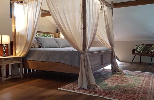Mena Creek House | Beautifully restored chapel, luxury stay only 2 minute walk to Paronella Park
