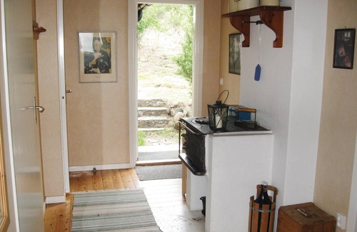 Nyhamn House | Beautifully situated holiday home by the sea in Brissund.