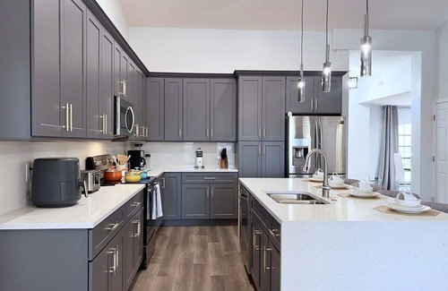 Legacy Park House | Beautifuly 5Bd Pool Gm Hm, Legacy Park-409CR