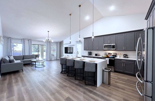 Legacy Park House | Beautifuly 5Bd Pool Gm Hm, Legacy Park-409CR