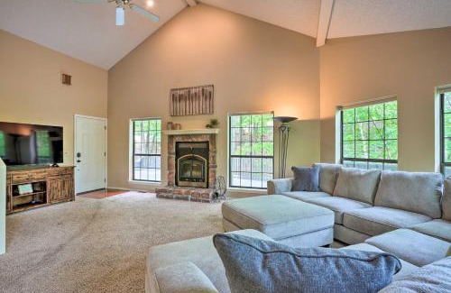 Lost Bridge Village House | Beaver Lake Retreat with Deck and Private Hot Tub