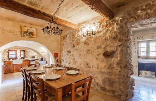 Xaghra Apartment | Bebbuxija Pool Farmhouse Gozo - Happy Rentals