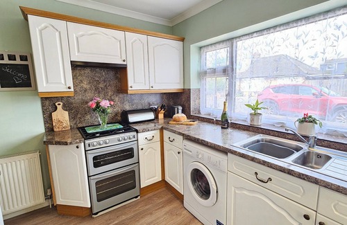 Heworth House | Beckside - Dog friendly house with secure garden and free parking