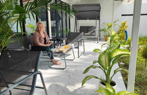 Kudahuvadhoo Bed & Breakfast | Bed and breakfast ∙ 11 guests