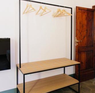 Falerone Bed & Breakfast | Bed and Breakfast Casa Castelli - ospitalità e vino