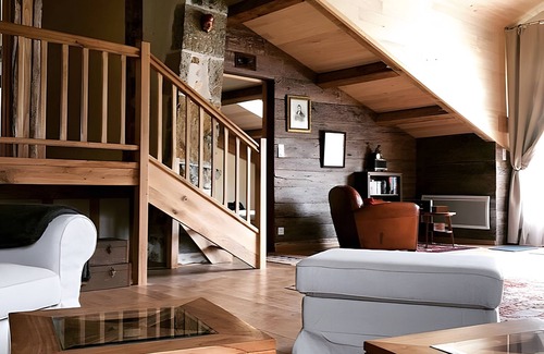Iholdy Bed & Breakfast | Bed and Breakfast 'Hocha' with Private Garden and Wi-Fi
