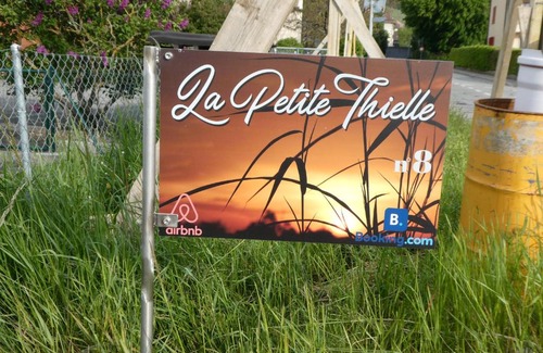 Cressier Bed & Breakfast | Bed and Breakfast La Petite Thielle