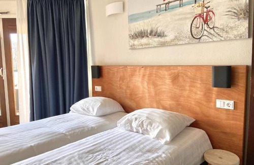 Almere Haven Hotel | Bed and Ontbijt Haddock