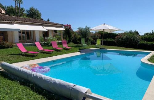 Saint-Jeannet Bed & Breakfast | Bed & Breakfast Les LILLAS