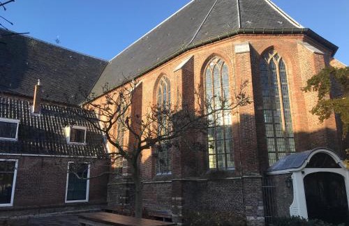 Hoorn Apartment | Bed en kerk monumentale 2 slaapkamer woning