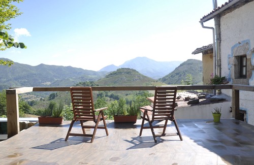 Bobia de Arriba Cottage | BED TERRACE ONÍS