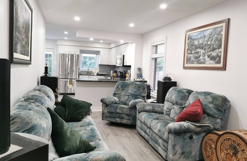 Lisgar House | Bedroom 3, side room on 2nd Fl