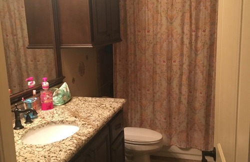 Moore House | Bedroom in a beautiful home close to OU or OKC