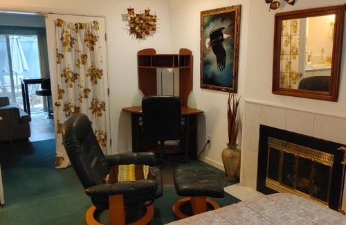 South Central Bed & Breakfast | Beds By the Bridge