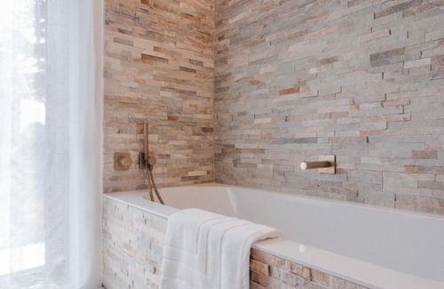 Sint-Michiels Bed & Breakfast | BEE n BEE