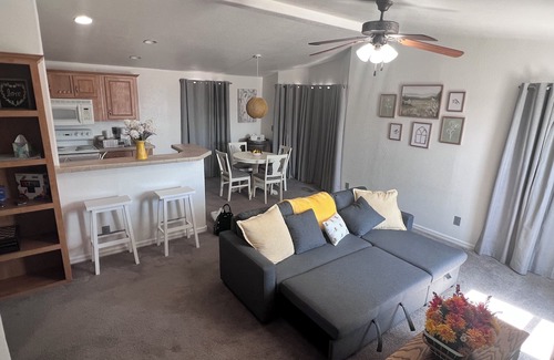 Fortuna Foothills House | Bee-utiful Little House