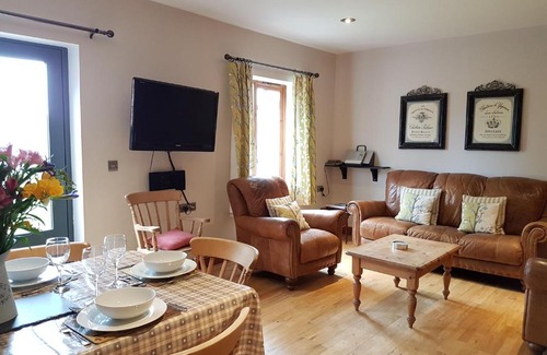 Frampton House | Beech Cottage