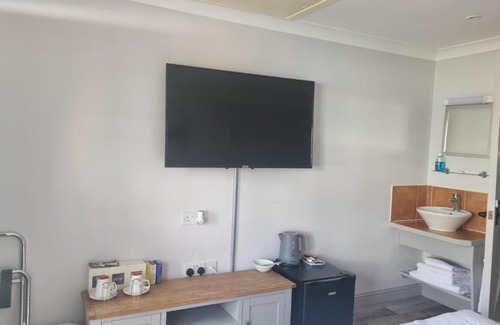 Pegsdon Ski Chalet | Beech, Country Chalet In Pegsdon