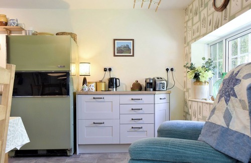 Newton Abbot Cottage | Beech Tree Cottage at Blackaton Manor Farm
