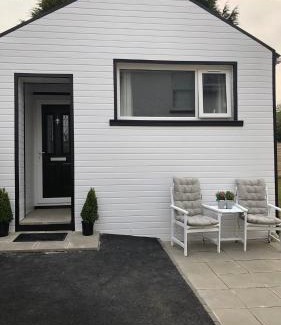 Newtownabbey Apartment | Beechwood Garden Suite