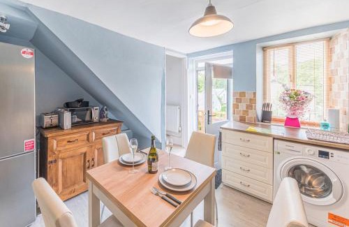 Dalton-in-Furness House | Beeswax Cottage