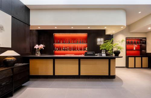 Dongcheng Hotel | Beijing Tangfu Nanluoguxiang Tian an Men Lama Temple San Li Tun Snack Street Hotel,Free Laundry Dry Service and Free Afternoon Tea &professional Free Tour Ticket Service with English Speaking Staff