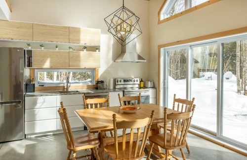 Sainte-Cecile-de-Whitton Ski Chalet | Bekvām - Nature and hot tub