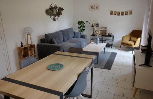 La Begude-de-Mazenc Apartment | Bel appartement avec jardin