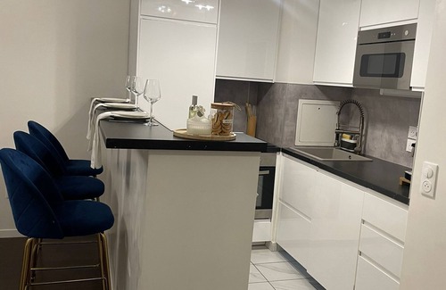 Saint-Cyr-l'Ecole Apartment | Bel Appartement à 8 Minutes de Versailles et à 25 Minutes de Paris Centre