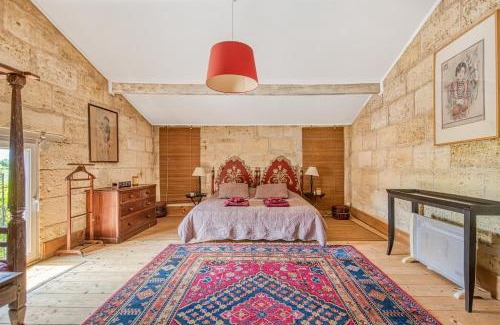 Arveyres House | Bel en rouge