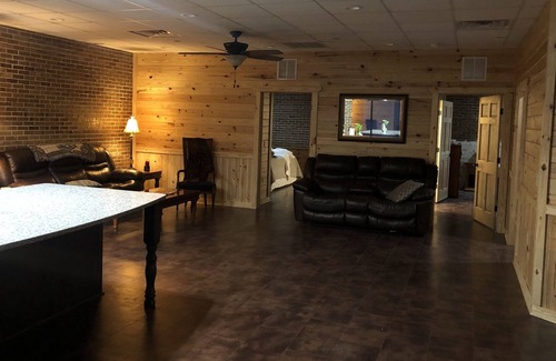 Troy House | BELL SOUTH EXECUTIVE SUITE DOWNTOWN TROY