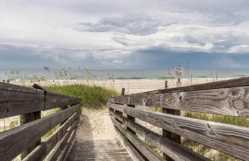 Orange Beach East Apartment | Bella Luna 1009 - Luxury Bayfront 3bd/3ba