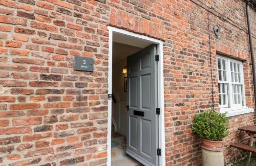 North Dalton House | Bella's Cottage