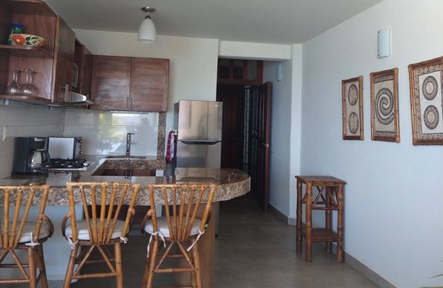 Playa la Madera Condo | Bella Vista-Spectacular Views of Zihua Bay from 1-BR Condo above Madera Beach