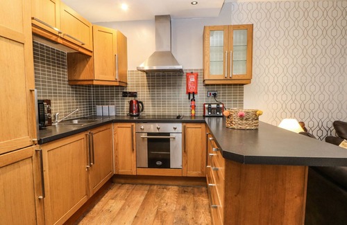Southport Cottage | BELLA VITA, pet friendly, with a garden in Southport