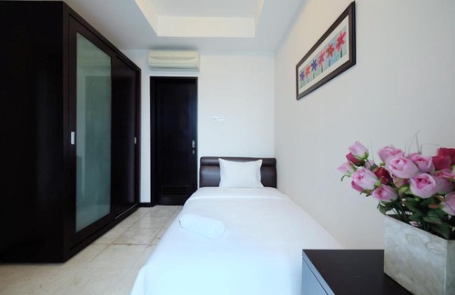 East Kuningan Apartment | Bellagio Apartment 2BR near Kuningan City By Travelio