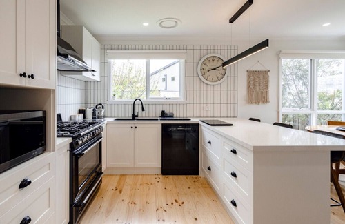 Portarlington House | Bellarine Retreat - Pet friendly