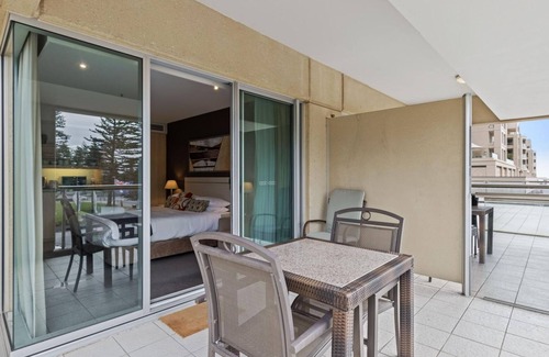 Glenelg Apartment | Belle Escapes - Glenelg Shores Studio
