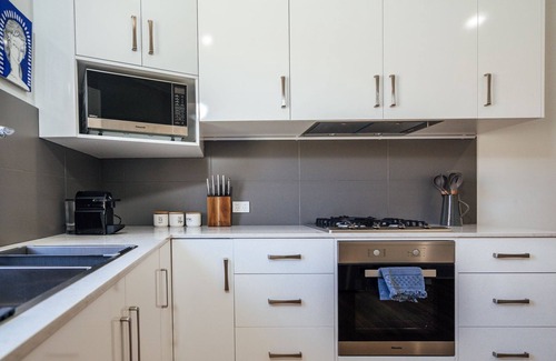 Glenelg South Apartment | Belle Escapes - Whitehaven on Moseley