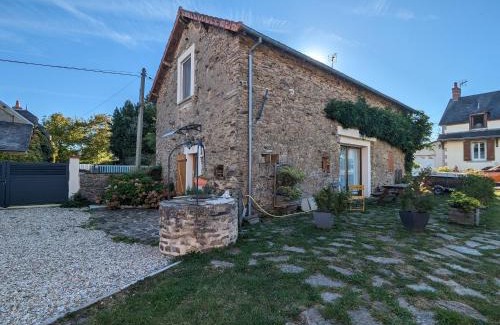 Perassay House | Belle maison en pierre au cœur du Berry avec jardin, terrasse, et activités familiales à proximité - FR-1-591-152