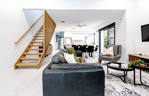 Coolum Beach Villa | Bellevue on Sunrise - pets by approval
